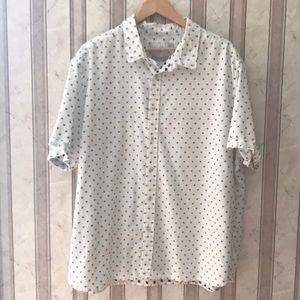 SHORT SLEEVED BUTTON DOWN SHIRT